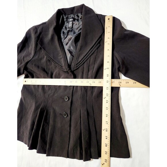 T. Milano Women’s Black Pleated Blazer/Jacket with 4 Buttons Closure - Sz 10 - Picture 3 of 6